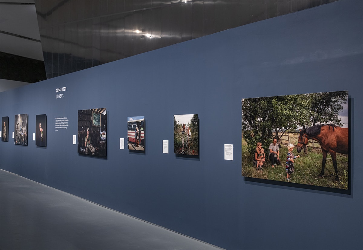 © IWM Installation shot of Ukraine: Photographs from the Frontline by Anastasia Taylor-Lind at IWM North. Photo: Andrew Brooks.